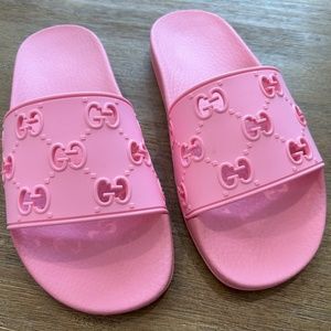 GUCCI Pink Slides (never worn) SIZE 7.5